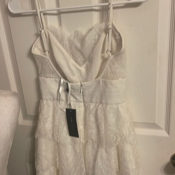 NWT BCBG MaxAzria Josanna Lace Dress Size XXSmall White - Picture 2 of 8